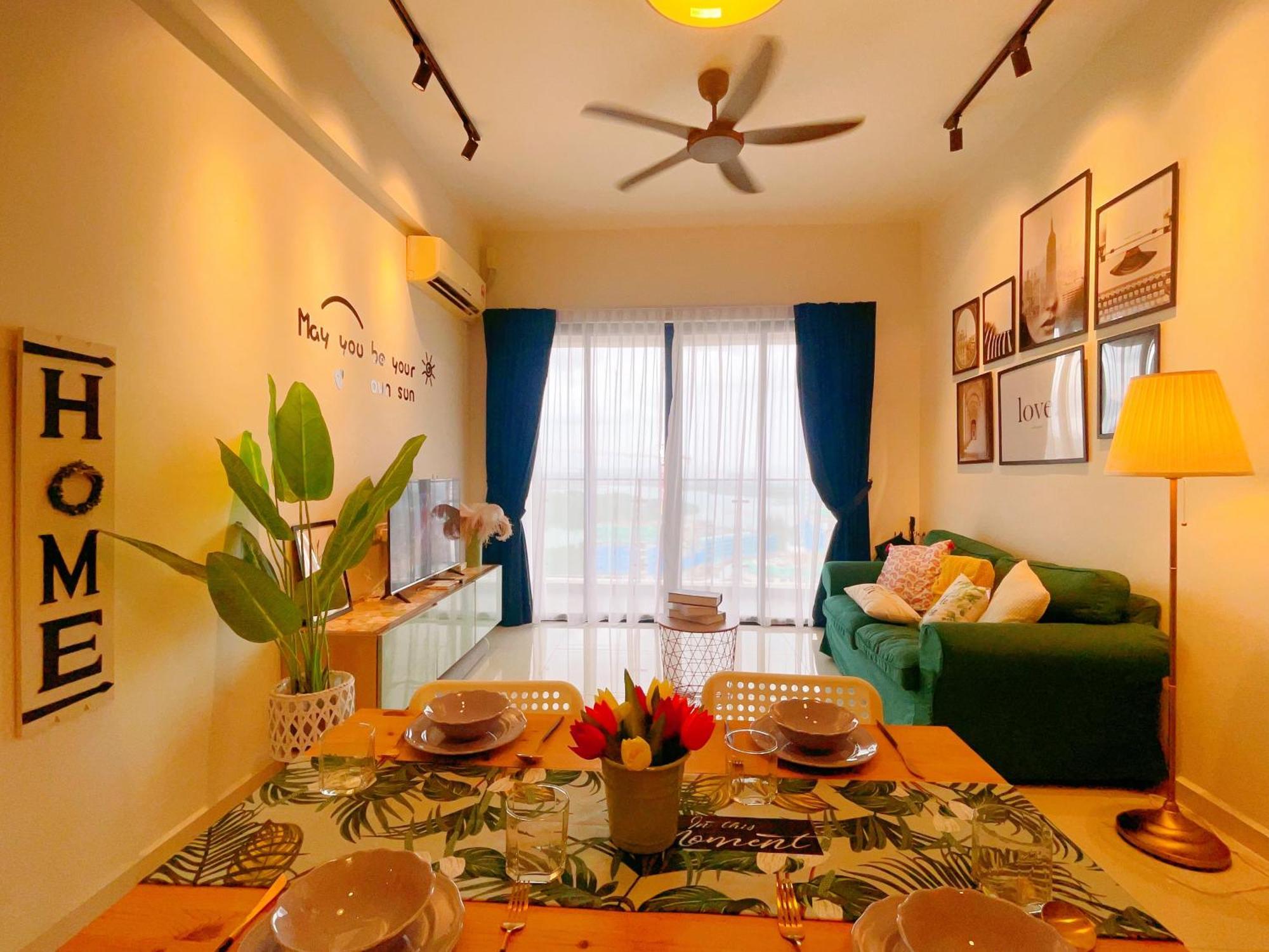 Gyden Staycation #Country Garden Danga Bay
